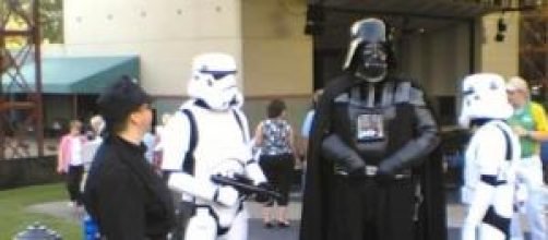 Aficionados a Star Wars disfrazados