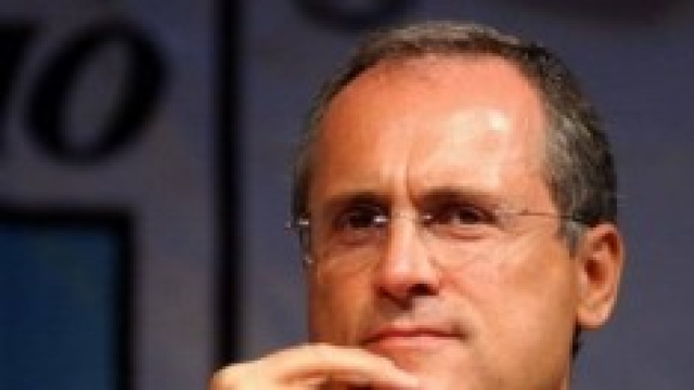 Lotito riaccende vecchie ruggini e spara a freddo