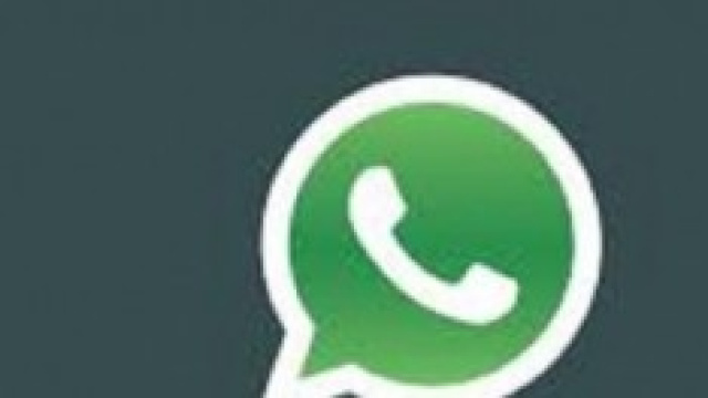 WhatsApp: arrivano le spunte blu.