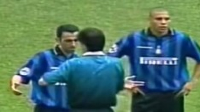 Juve-Inter 1997/98: Ronaldo, Iuliano, Ceccarini