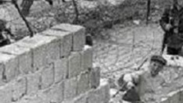 Costruzione Muro di Berlino Est ed Ovest nel 1961