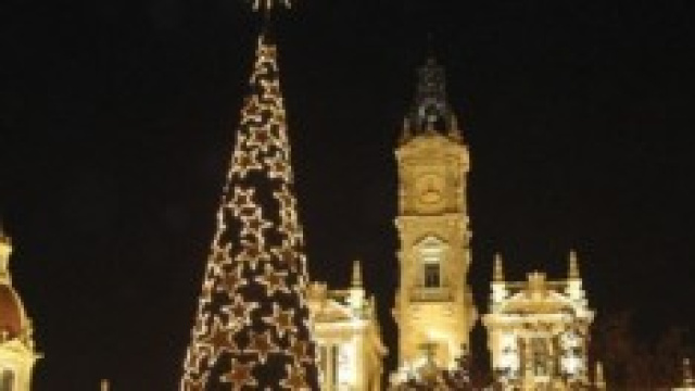 L'albero di Natale nel pieno centro di Valencia