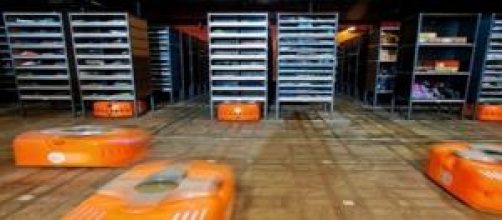 Amazon y sus robots en un d&iacute;a de m&aacute;ximo trabajo 