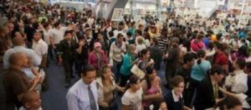 El p&uacute;blico abarrota la feria