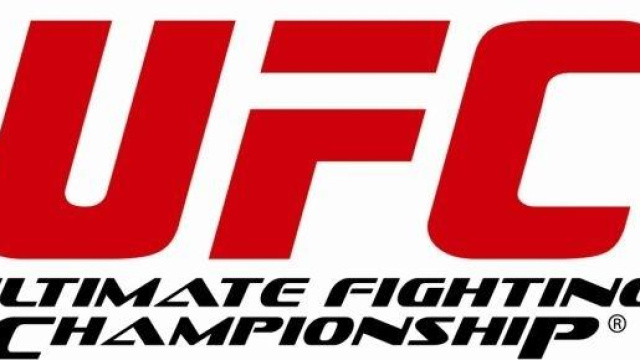 CM Punk entra a far parte dell'UFC.