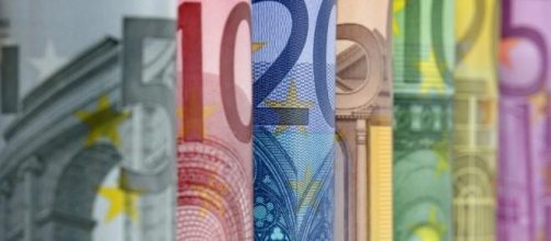 En China queman billetes para generar electricidad