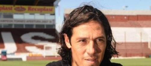 Camoranesi en su etapa con Lan&uacute;s.