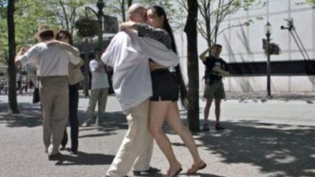 78 anni festeggiati col tango