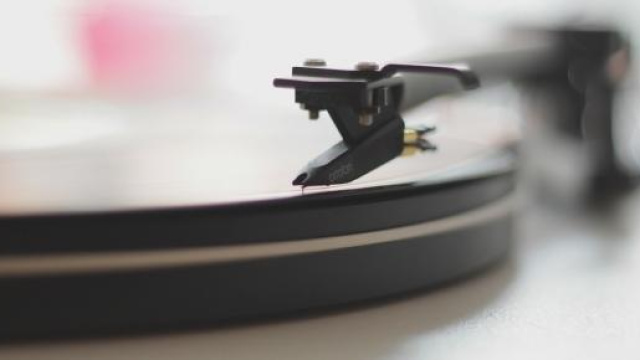 Diffuso illegalmente l'album Iconic di Madonna.