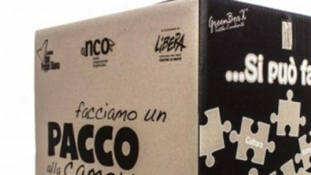 un'immagine del "pacco" venduto online