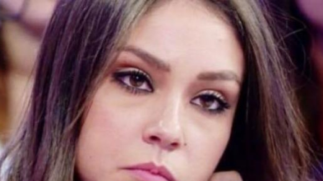 Sharon e Andrea comunicano su Facebook?