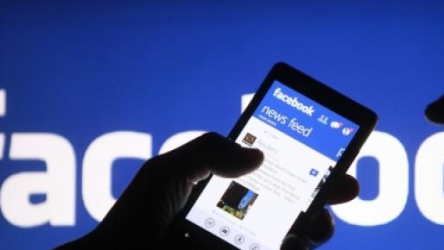 Facebook: Guerra ai post falsi