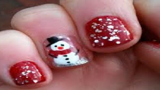 Nuove nail art natalizie da copiare, inverno 2014