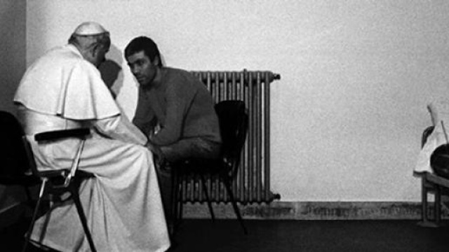L'incontro fra Wojtyla e Ali Agca