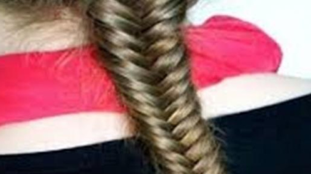 Treccia a spina di pesce per Capodanno.