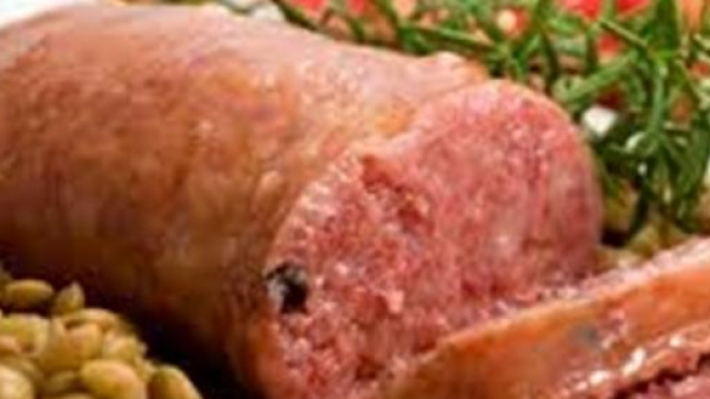 Ricetta cotechino e lenticchie per Capodanno.