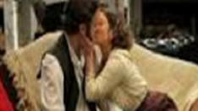 Il bacio tra Candela e Tristan.