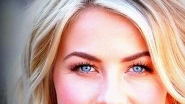 4) Julianne Hough caschetto