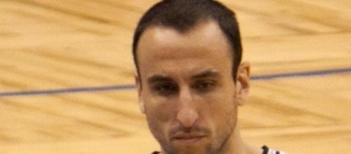 Gin&oacute;bili sigue siendo fundamental en los Spurs.