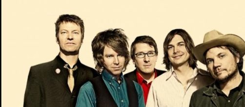 Jeff Tweedy y la banda Wilco