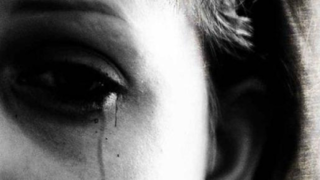 Ragazza violentata e registrata con un cellulare