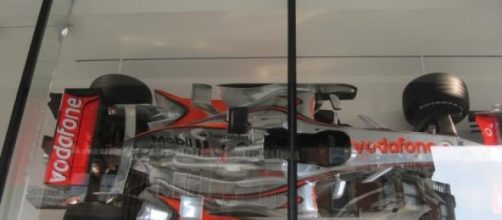 El coche a la espera de piloto que lo conduzca