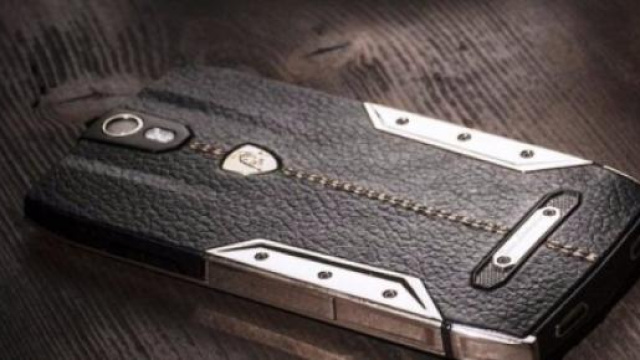 Lo smartphone Tonino Lamborghini 88 Tauri 