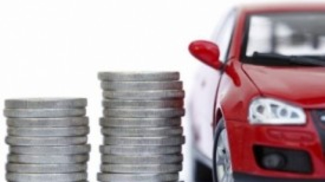 Assicurazioni online crescono per rc auto e moto