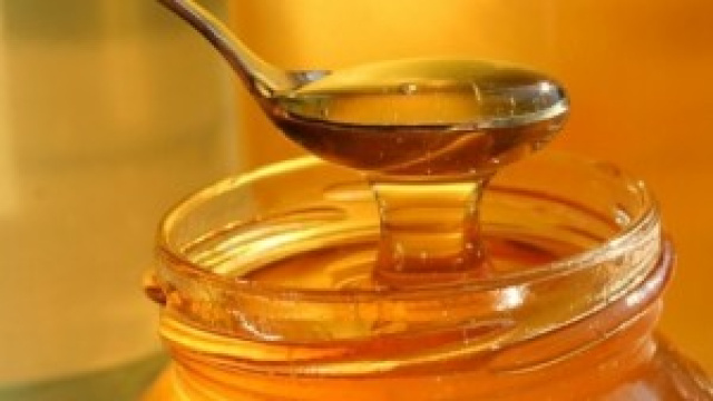 Il miele &egrave; il rimedio per eccellenza 