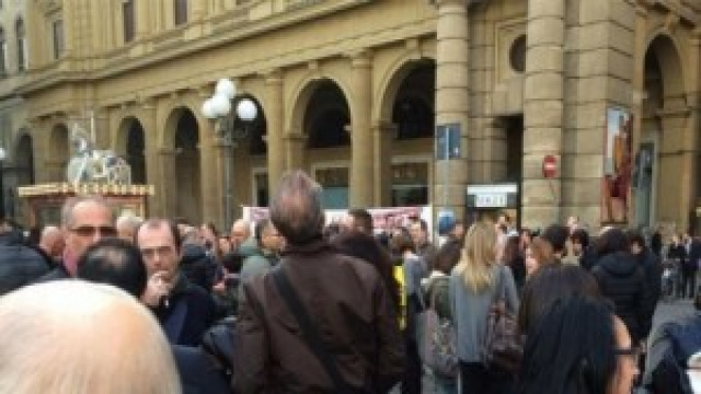 il popolo dele sigarette elettroniche a Firenze