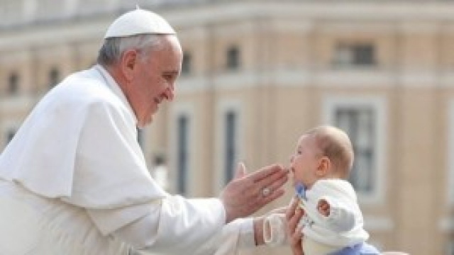 Papa Francesco chiede il rinnovo dei documenti 