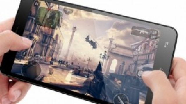 Lo smartphone Ekoore-Ocean XL