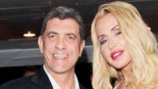 Valaeria Marini attenderebbe un figlio dal marito