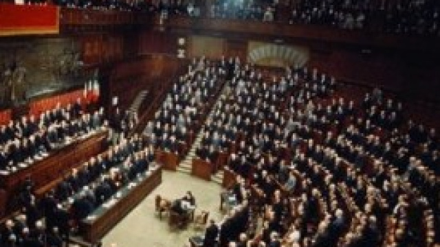 Casini chiude il Centro e passa con NCD.