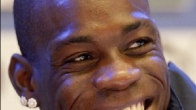 Balotelli, rissa in discoteca con un fotografo