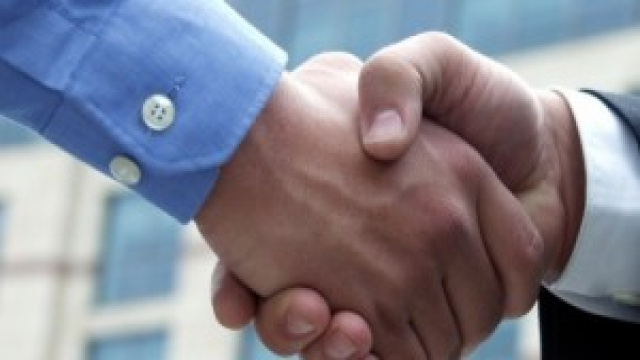 Assunzioni 2014, Poste Italiane ed Enel