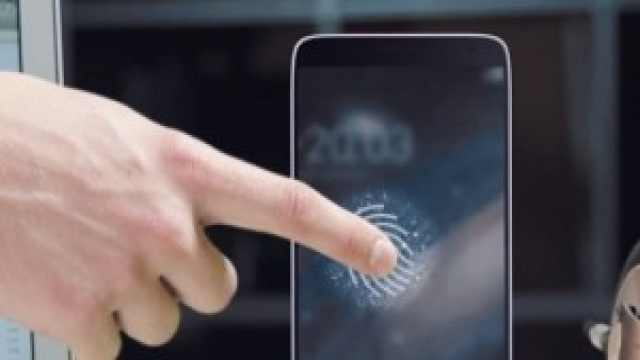 Galaxy S5 con sensori per impronte digitali