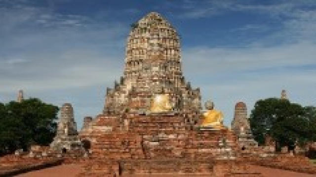 Thailandia, studenti muoiono in incidente stradale