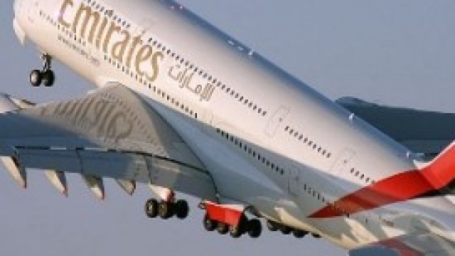 Emirates assume personale di bordo 