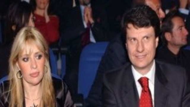 Alessandra Mussolini parla in lacrime del marito
