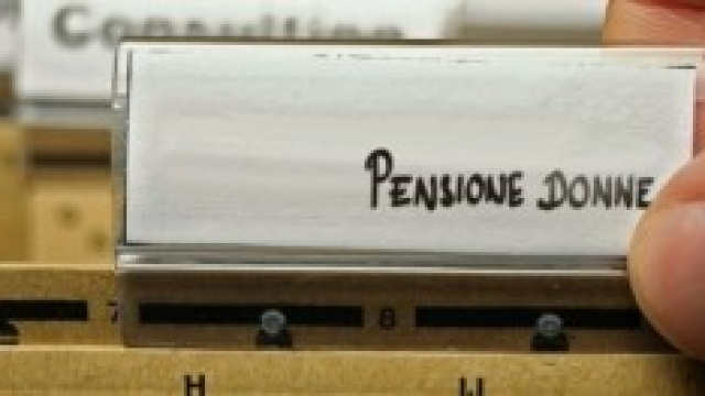 pensione donne 57 anni legge Maroni 