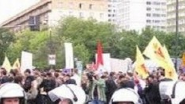 Proteste: la Crimea vuole la Russia.