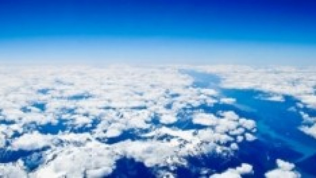 Foto suggestiva scattata dal finestrino dell'aereo