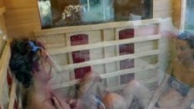 GF13: Chicca e Giovanni in sauna