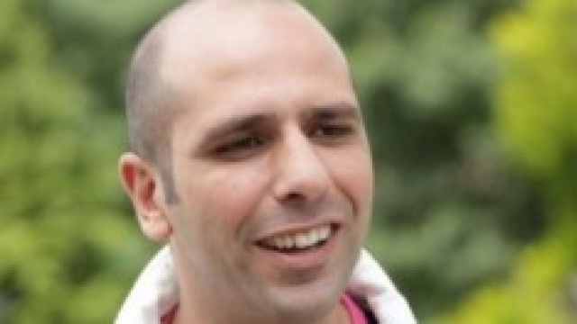 Checco Zalone al serale di Amici il 29 marzo