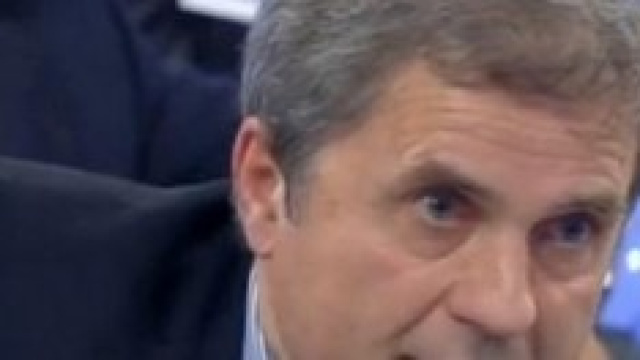 Giuliano attacca Maria Luisa