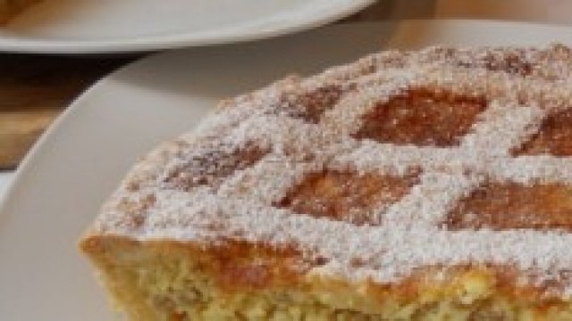 La pastiera &egrave; un tipico dolce napoletano.