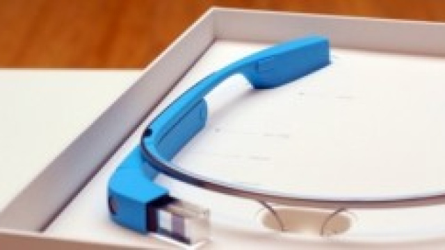 Gli occhiali di Google saranno un po' italiani...