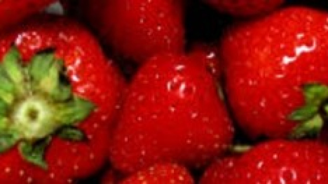 La fragola, il frutto del buon umore: benefici