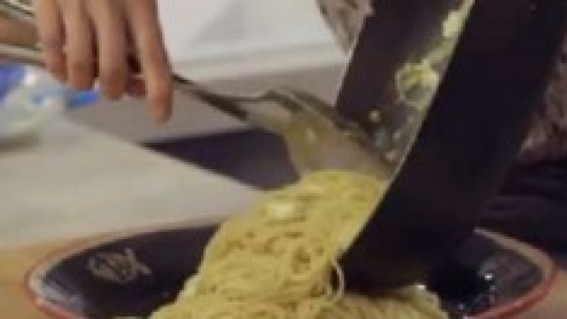 Spaghetti alla poverella, la ricetta di Molto Bene